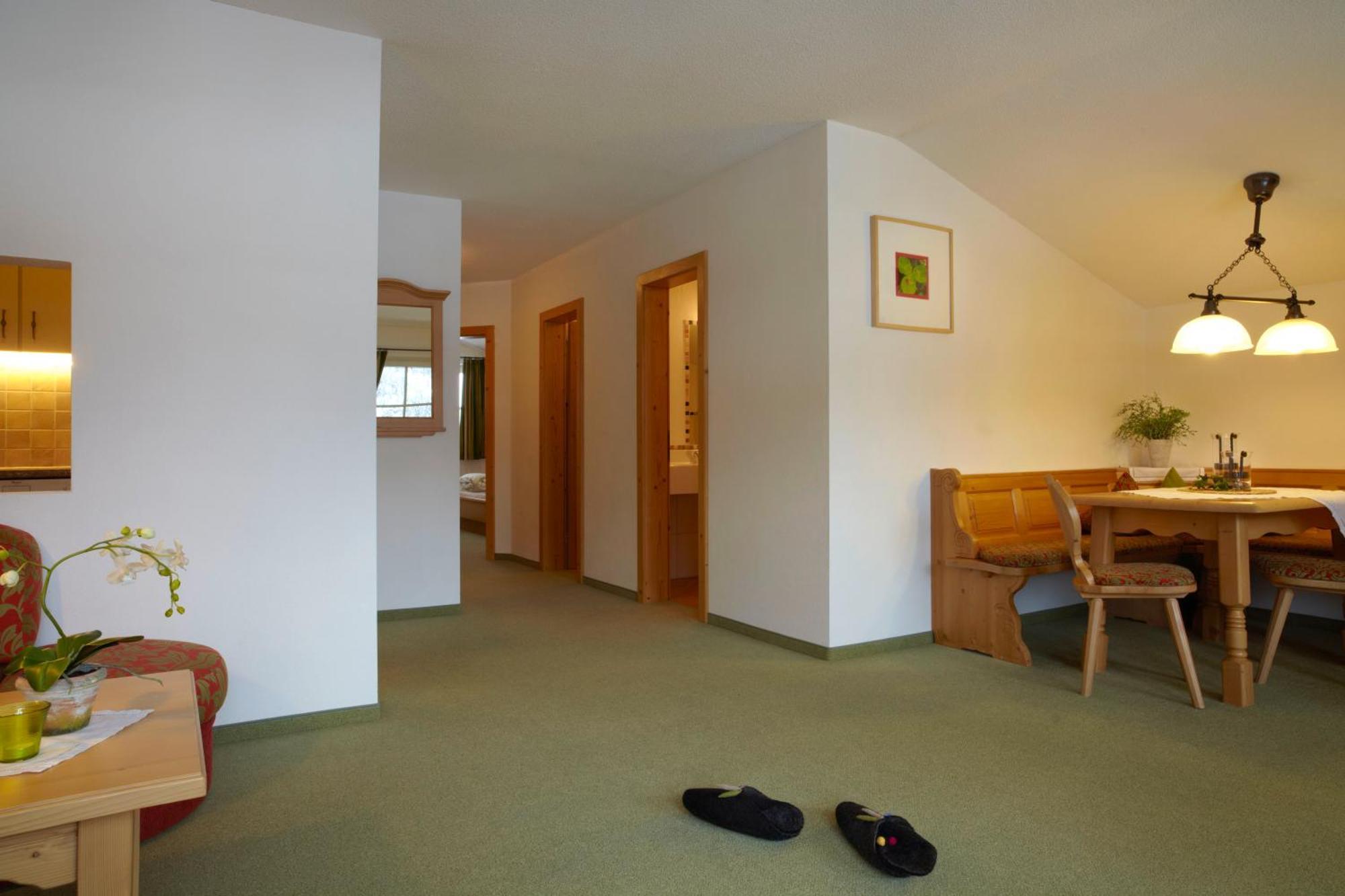 Landhaus Alpensonne Schattwald Exterior foto